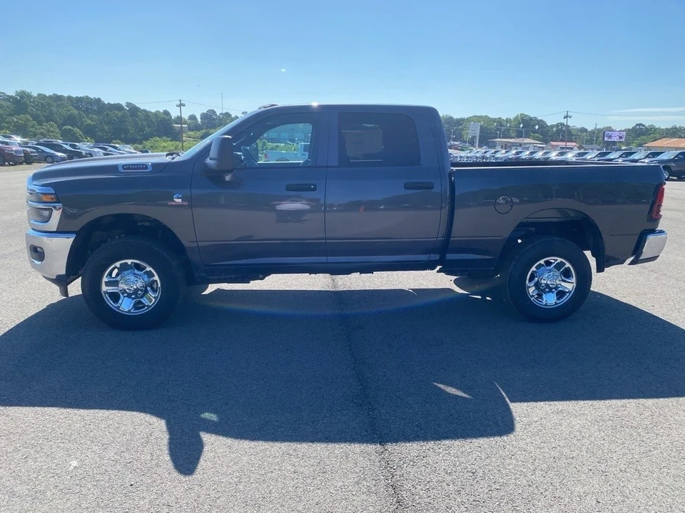 2025 Ram 2500 - Image 8 of 12