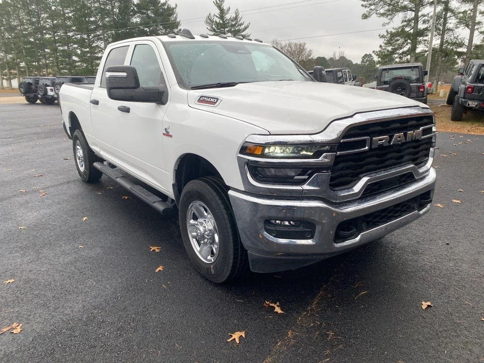 2025 Ram 2500 - Image 3 of 12