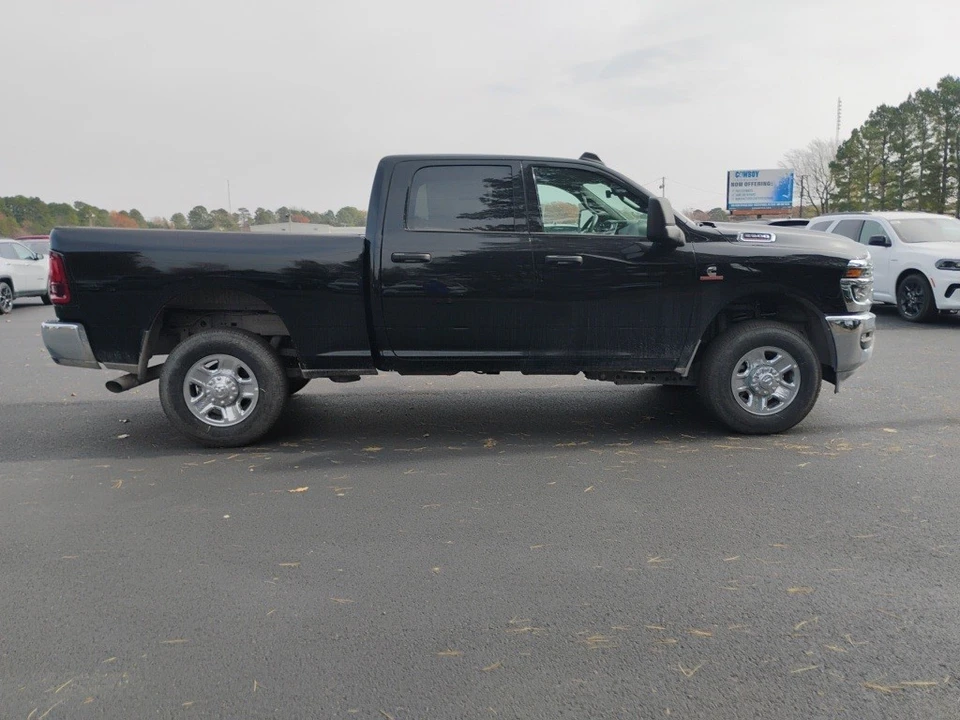 2025 Ram 2500 - Image 4 of 12