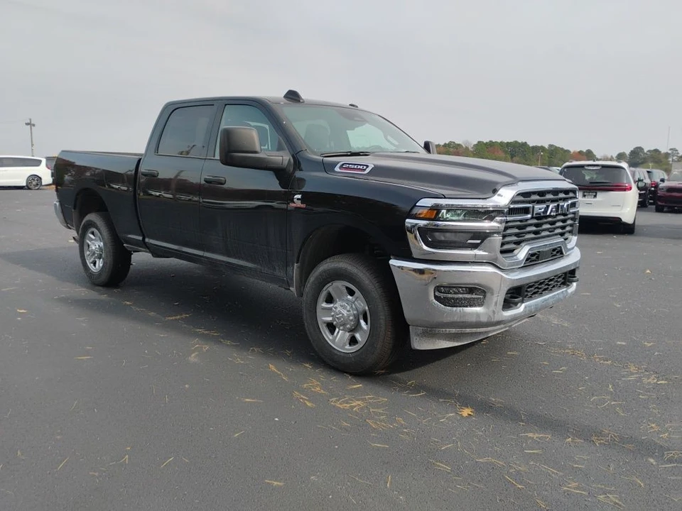 2025 Ram 2500 - Image 3 of 12