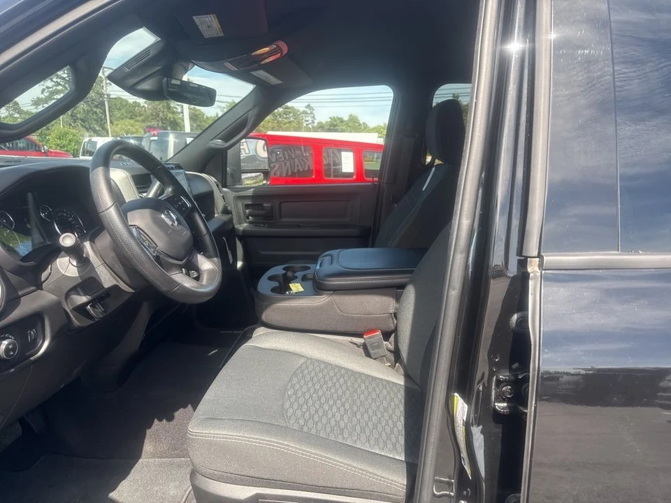 2025 Ram 2500 - Image 18 of 24