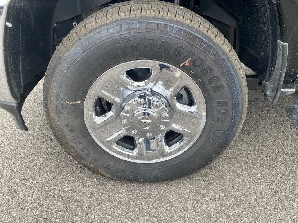 2025 Ram 2500 - Image 9 of 12