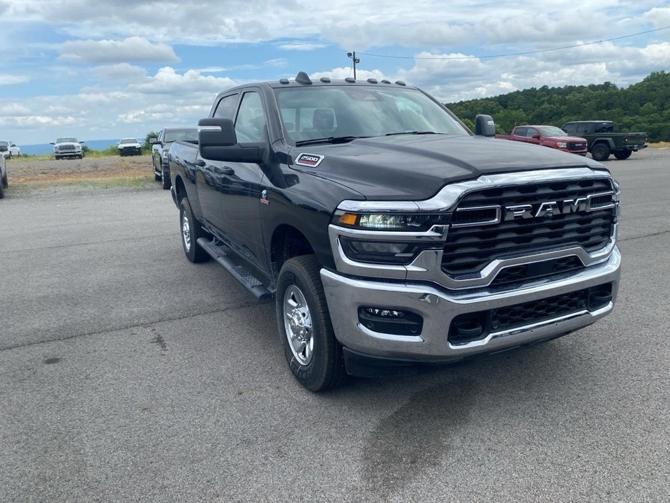 2025 Ram 2500 - Image 3 of 12