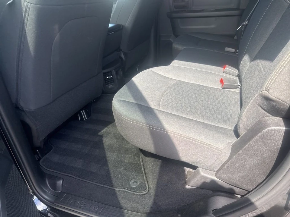 2025 Ram 2500 - Image 14 of 24