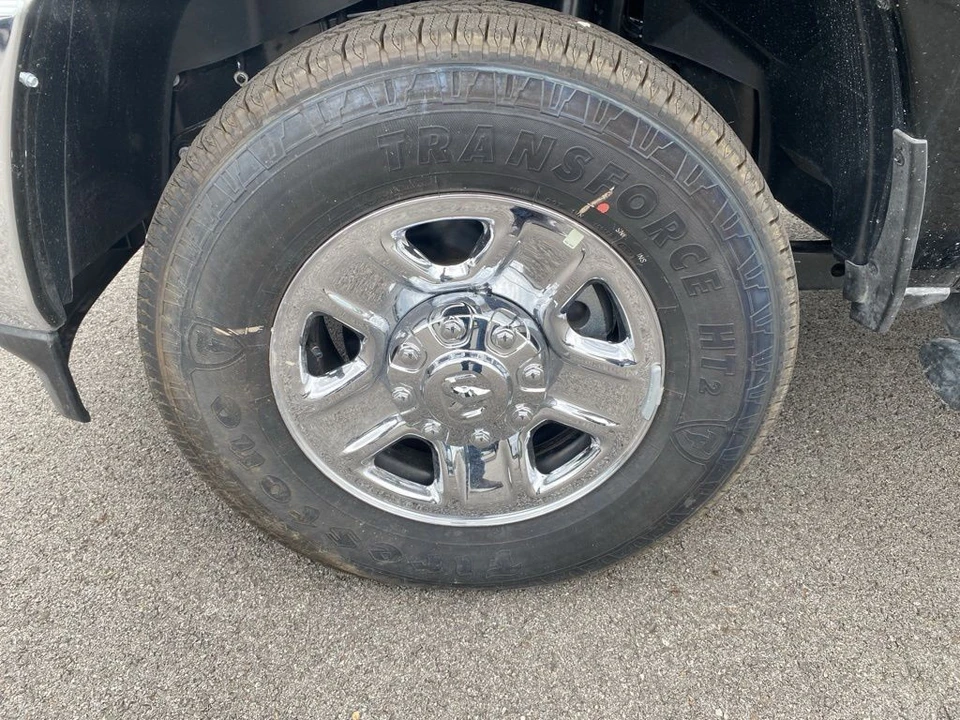 2025 Ram 2500 - Image 9 of 12