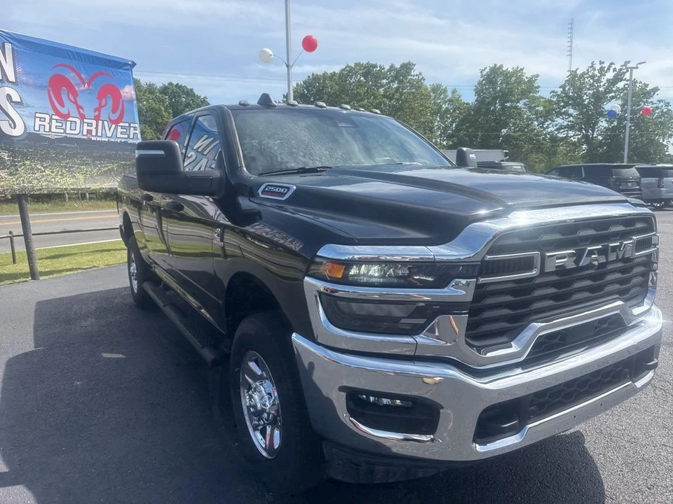 2025 Ram 2500 - Image 3 of 24