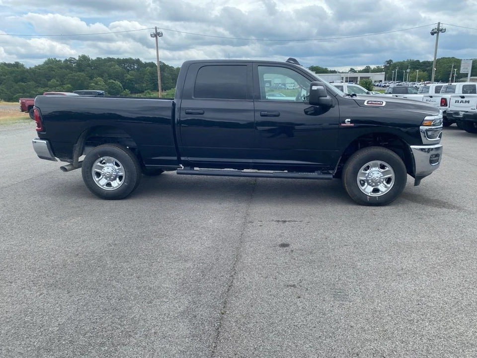2025 Ram 2500 - Image 4 of 12