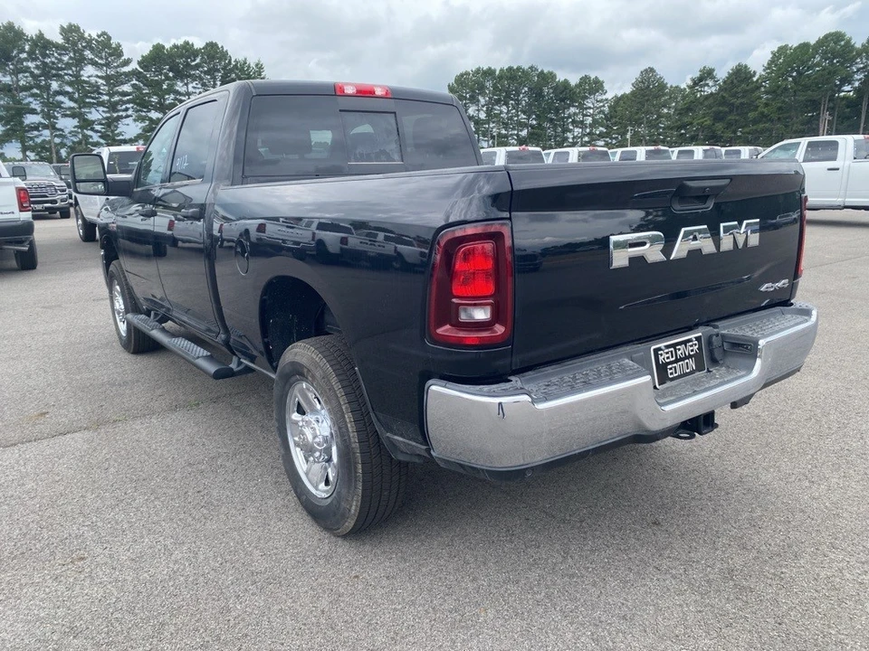2025 Ram 2500 - Image 7 of 12