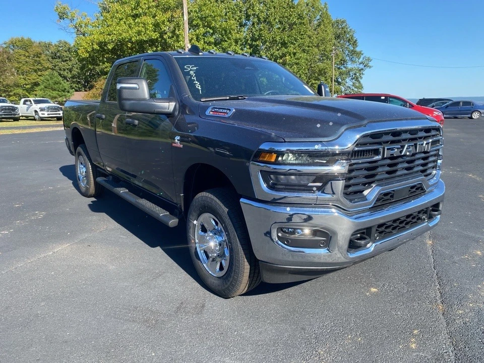 2025 Ram 2500 - Image 3 of 12