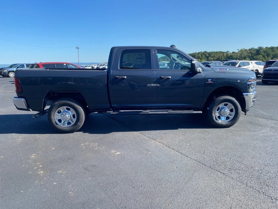 2025 Ram 2500 - Image 4 of 12
