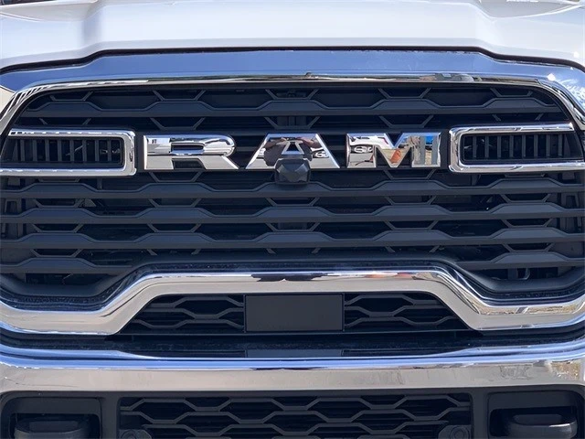 2025 Ram 2500 - Image 9 of 12