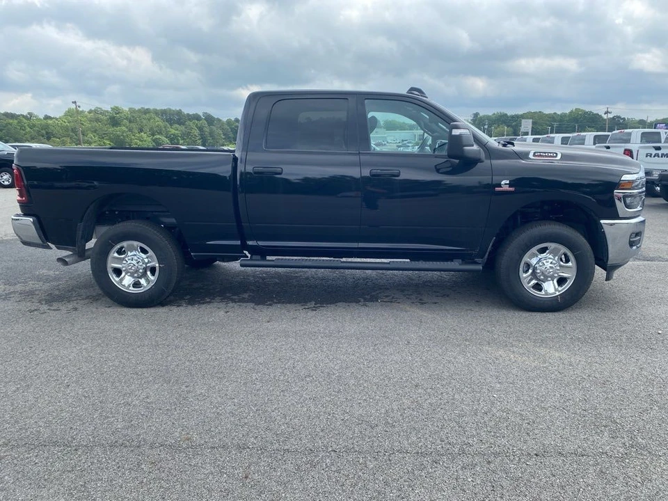 2025 Ram 2500 - Image 4 of 12