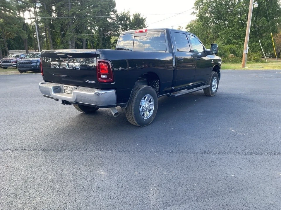 2025 Ram 2500 - Image 5 of 12