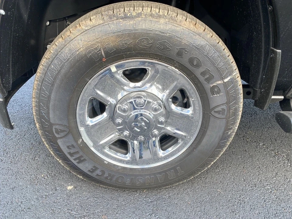 2025 Ram 2500 - Image 9 of 12