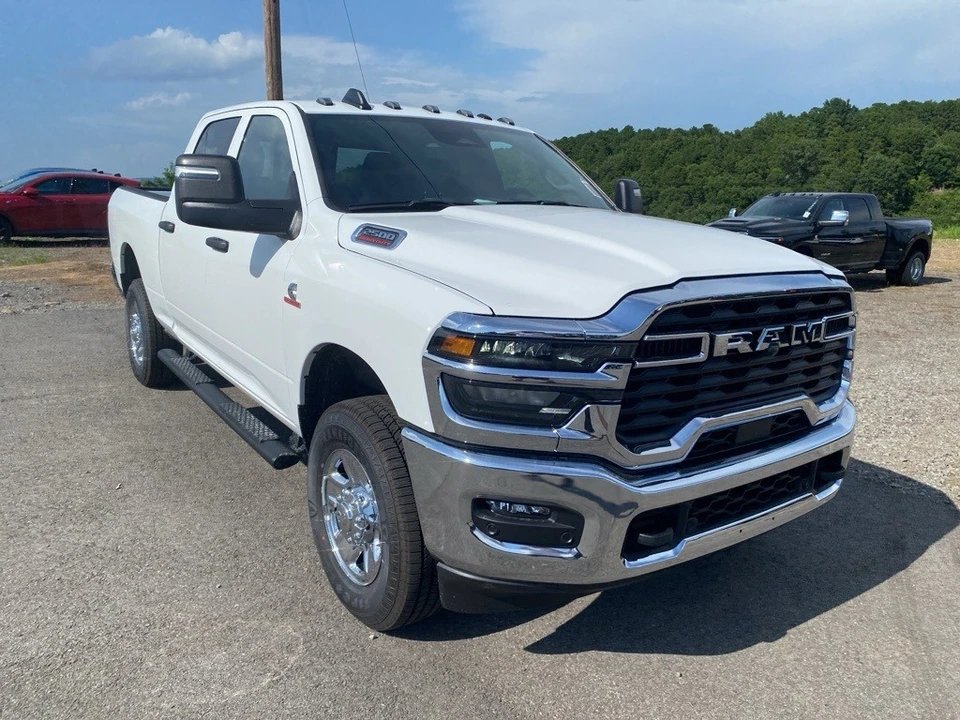 2025 Ram 2500 - Image 3 of 12