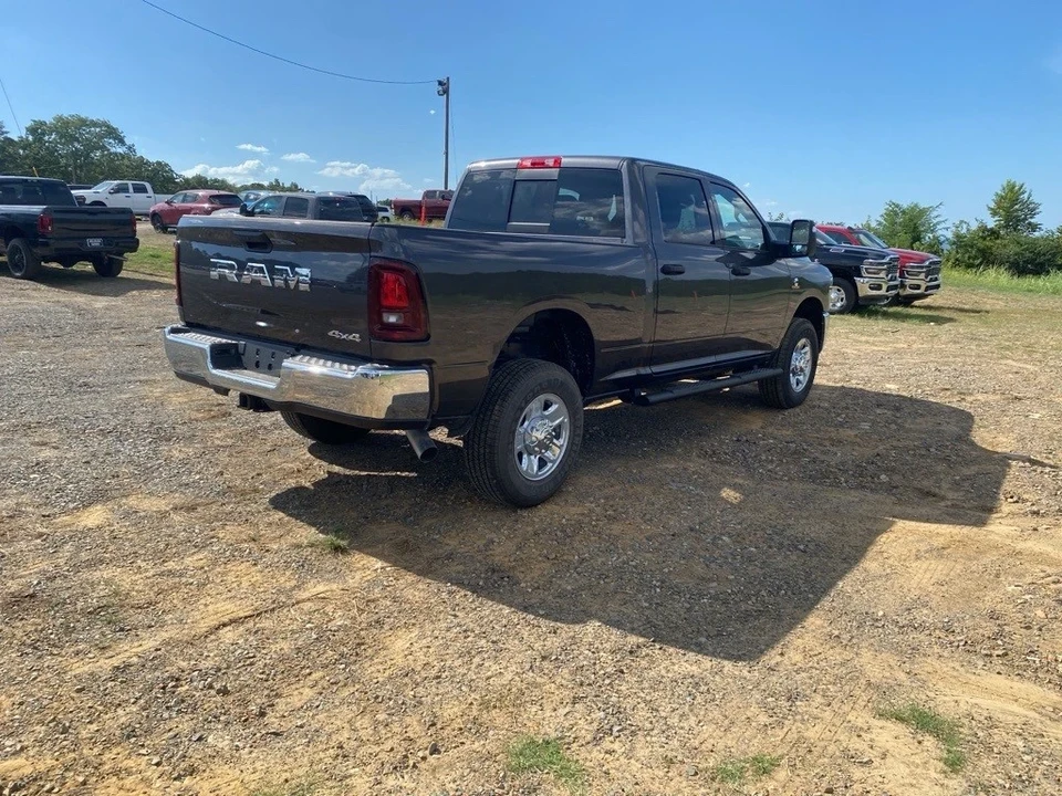 2025 Ram 2500 - Image 5 of 12