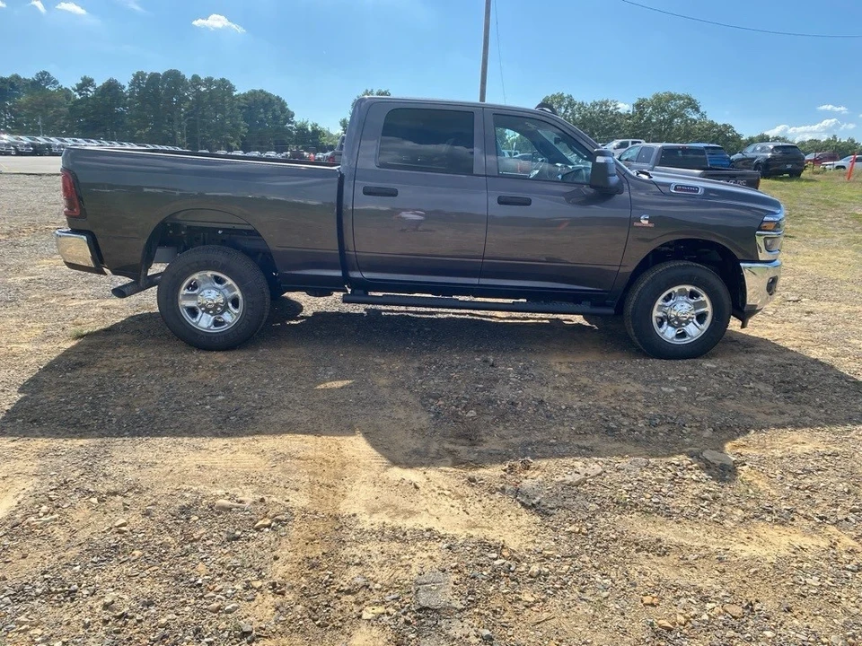 2025 Ram 2500 - Image 4 of 12