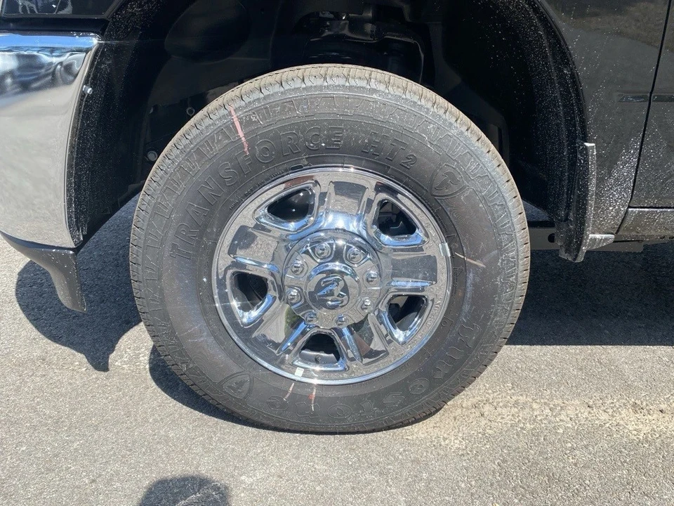 2025 Ram 2500 - Image 9 of 12