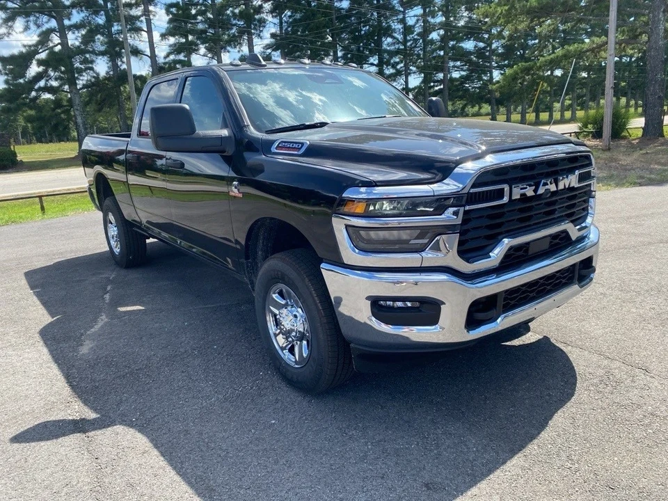 2025 Ram 2500 - Image 3 of 12