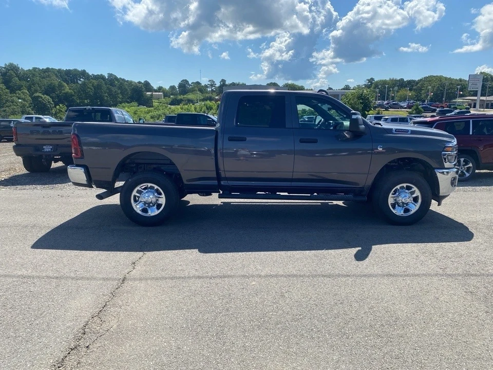 2025 Ram 2500 - Image 4 of 11