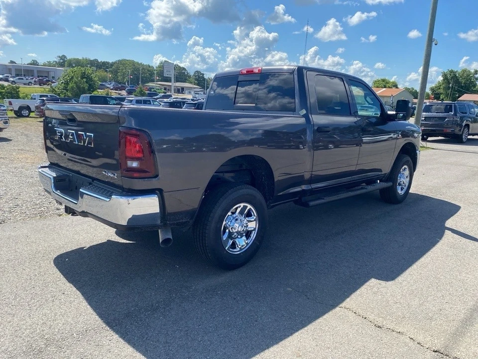 2025 Ram 2500 - Image 5 of 11