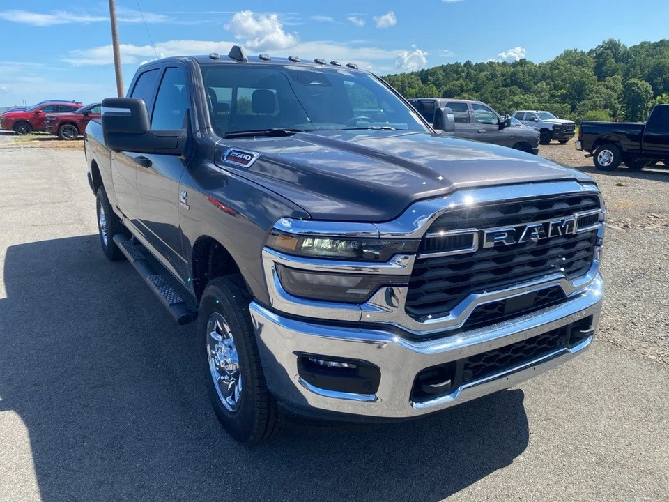 2025 Ram 2500 - Image 3 of 12