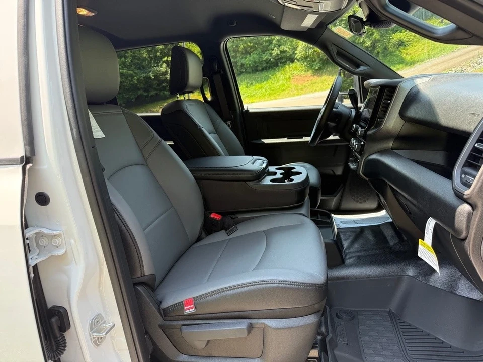 2025 Ram 2500 - Image 18 of 21