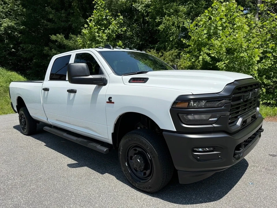 2025 Ram 2500 - Image 5 of 21
