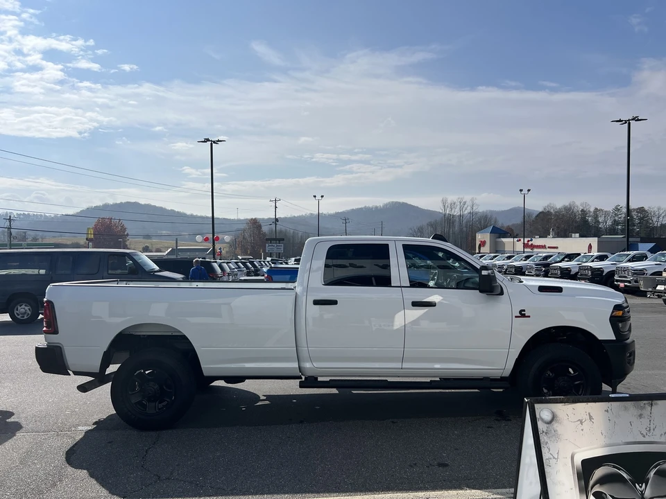 2025 Ram 2500 - Image 4 of 12