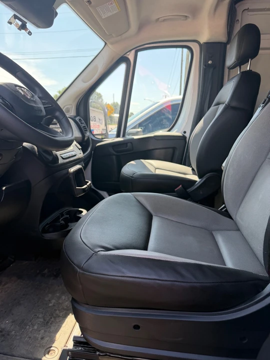 2025 Ram 2500 - Image 18 of 25