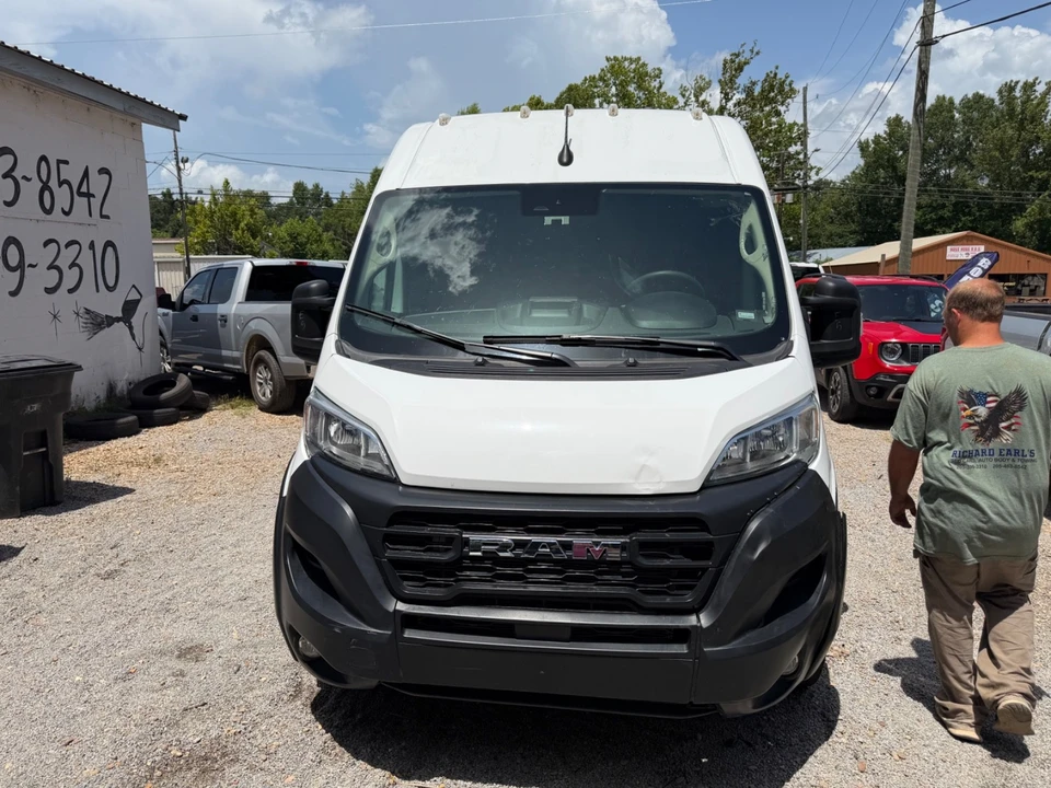 2025 Ram 2500 - Image 3 of 25