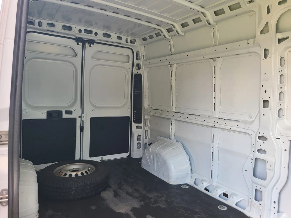 2025 Ram 2500 - Image 23 of 26