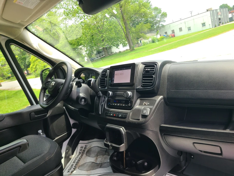 2025 Ram 2500 - Image 12 of 26