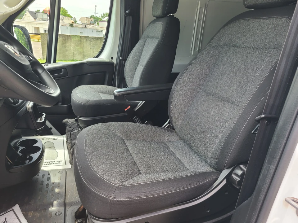 2025 Ram 2500 - Image 10 of 26