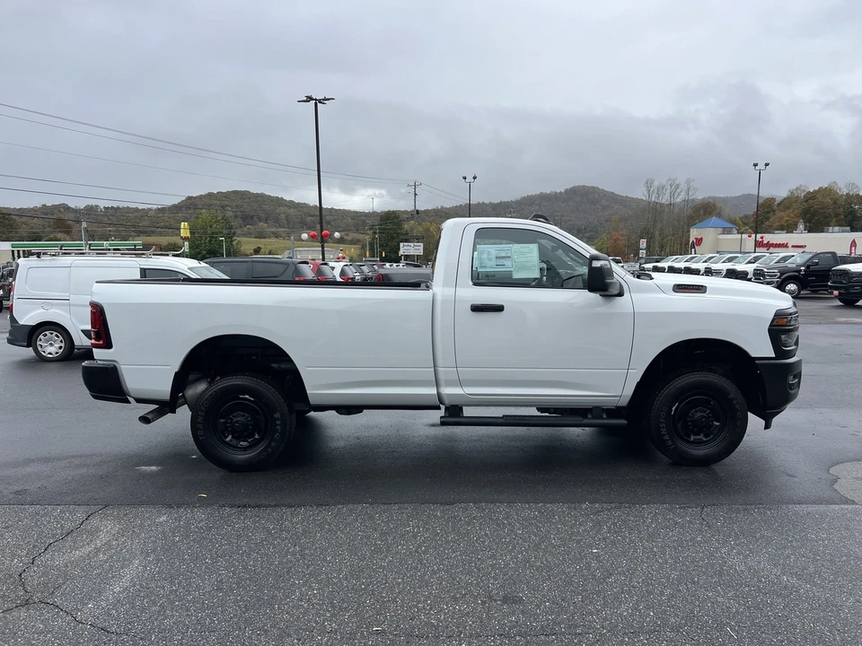 2025 Ram 2500 - Image 4 of 12