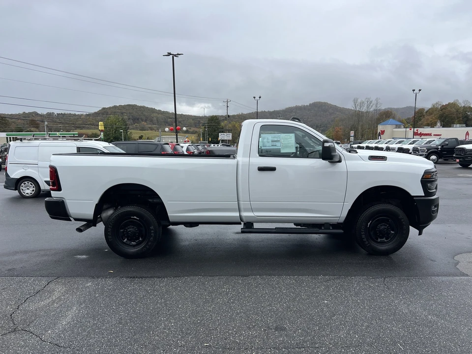 2025 Ram 2500 - Image 4 of 12