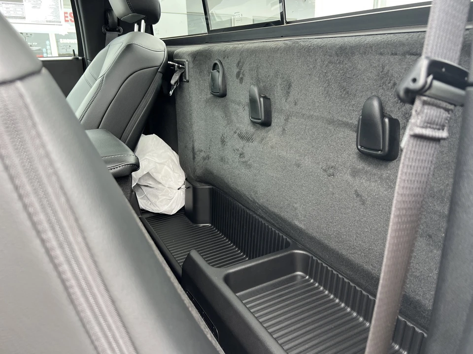 2025 Ram 2500 - Image 14 of 29