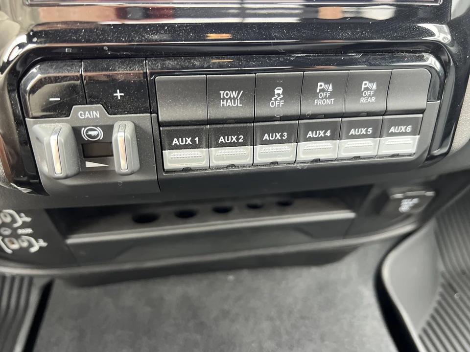 2025 Ram 2500 - Image 19 of 29