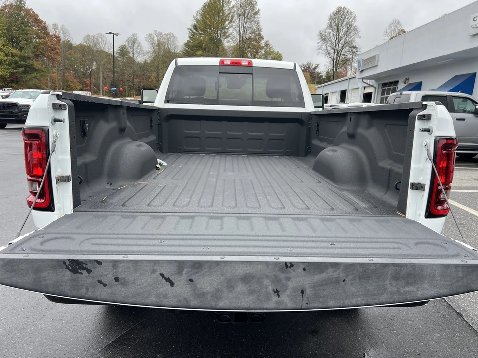 2025 Ram 2500 - Image 9 of 12