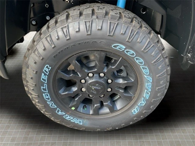 2025 Ram 2500 - Image 10 of 21