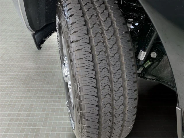 2025 Ram 2500 - Image 11 of 21