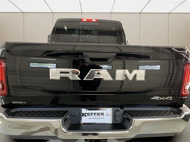2025 Ram 2500 - Image 4 of 12