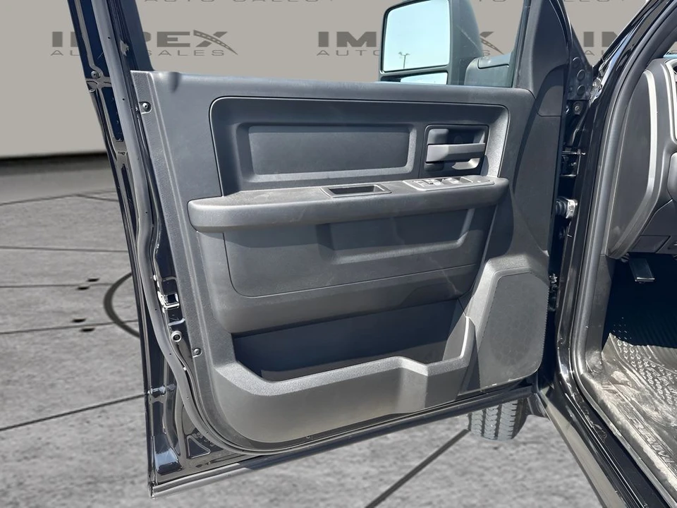2025 Ram 2500 - Image 20 of 31