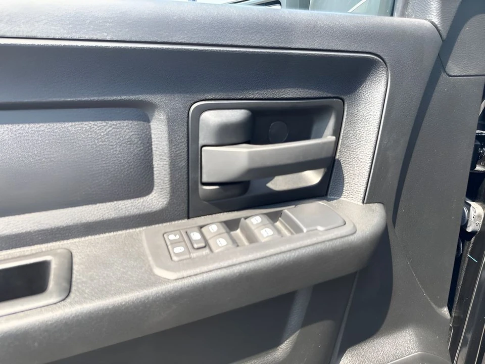 2025 Ram 2500 - Image 21 of 31