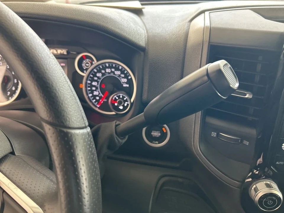 2025 Ram 2500 - Image 8 of 12