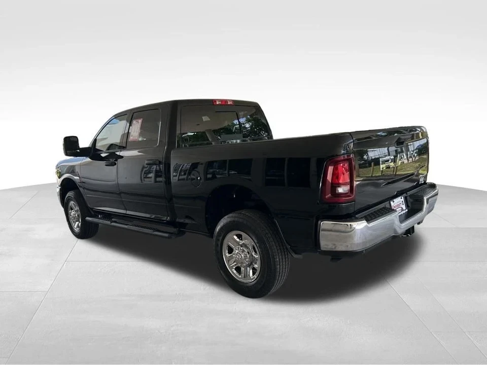 2025 Ram 2500 - Image 4 of 12