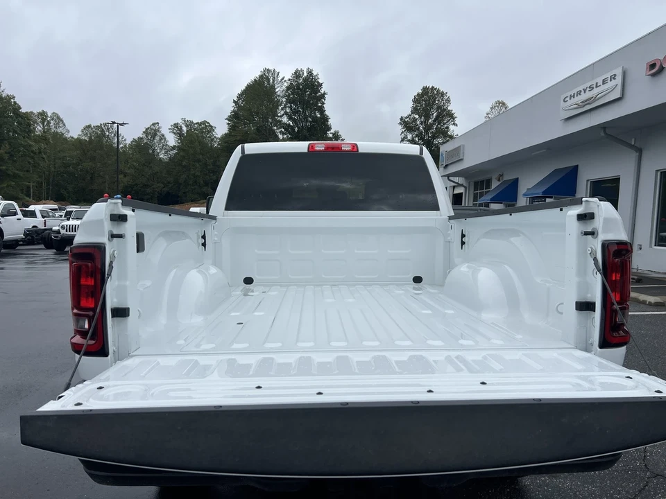 2025 Ram 2500 - Image 10 of 12