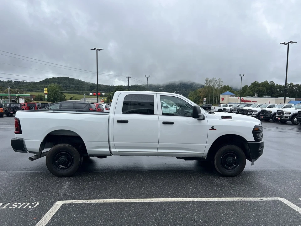 2025 Ram 2500 - Image 4 of 12