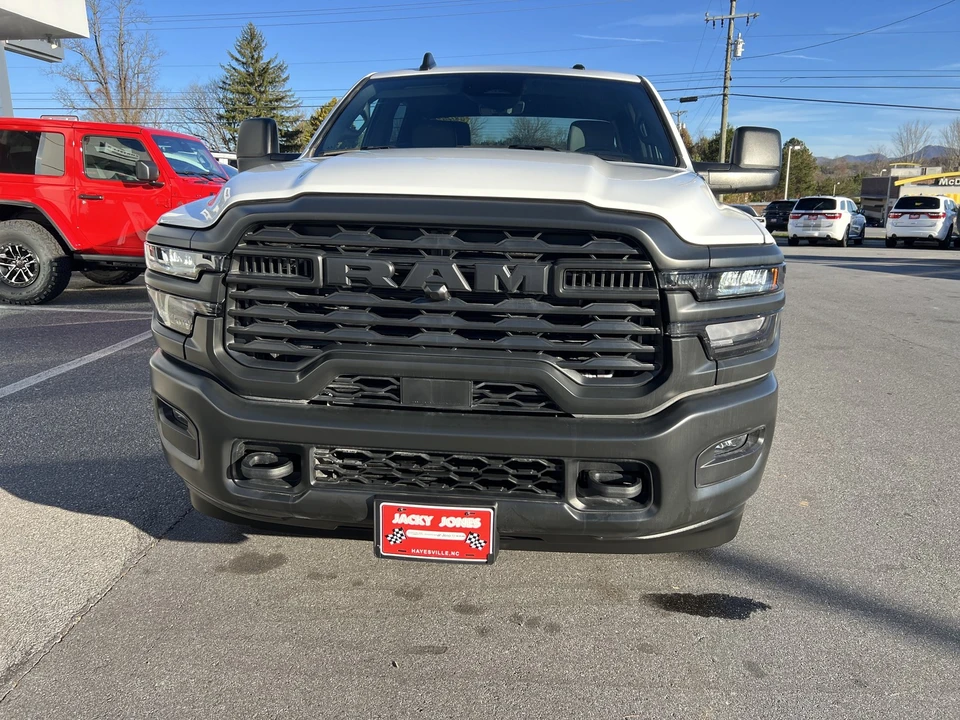 2025 Ram 2500 - Image 5 of 12