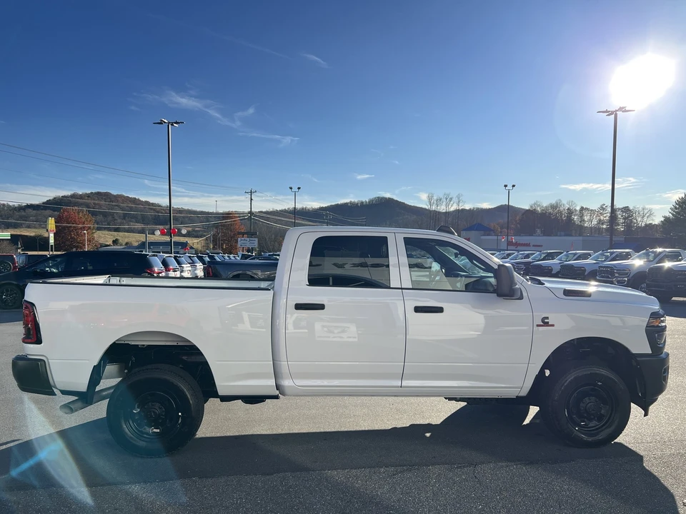 2025 Ram 2500 - Image 4 of 12